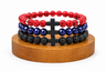 Coffret trio Magnésite teintée rouge, Sodalite naturelle et Pierre de Lave, avec trois bracelets assortis.